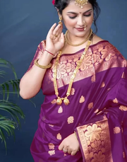 Stunning Magenta Banarasi Silk Saree with Luxurious Golden Zari Weaving