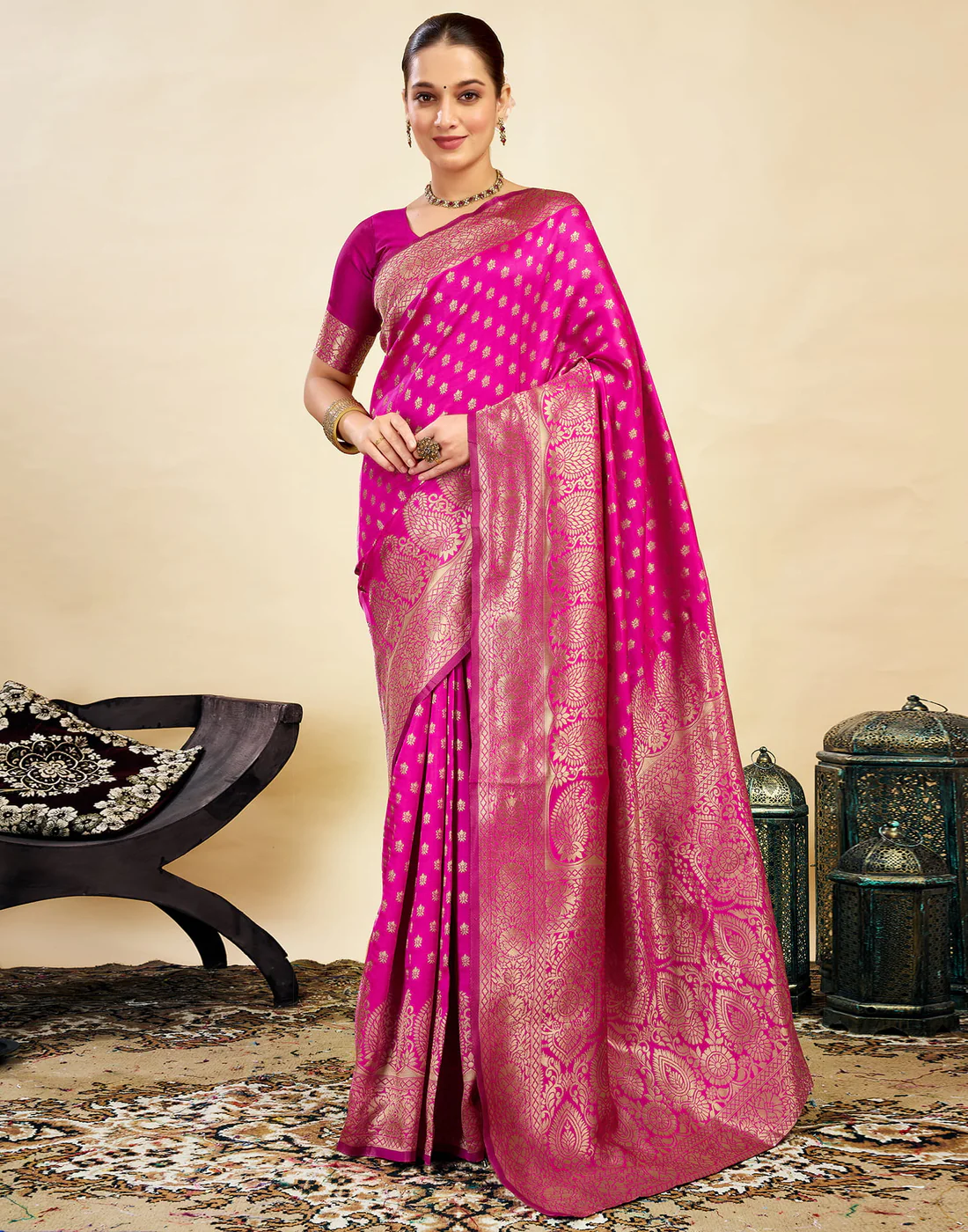 Radiant Pink Banarasi Silk Saree with Golden Zari Weaving