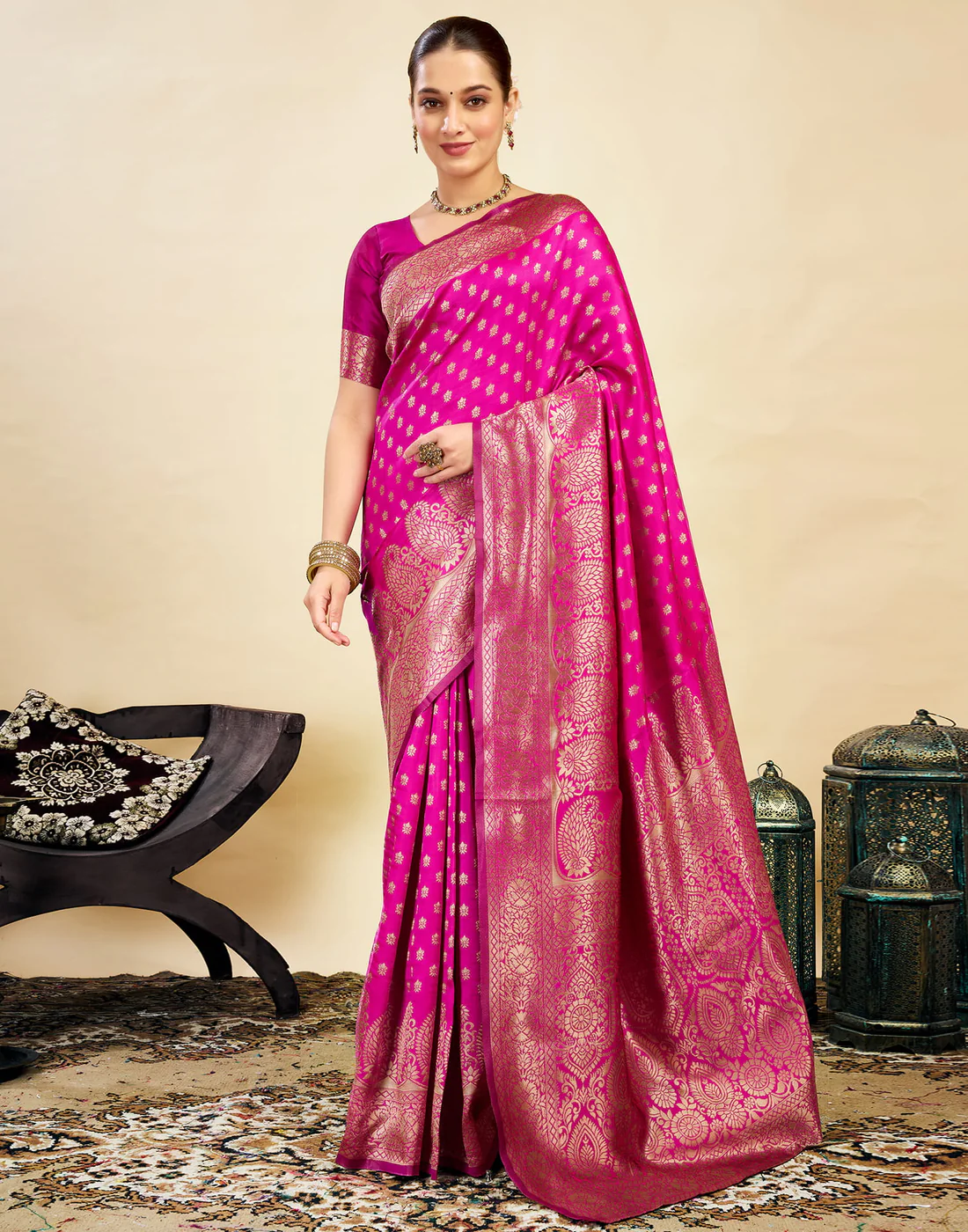 Radiant Pink Banarasi Silk Saree with Golden Zari Weaving