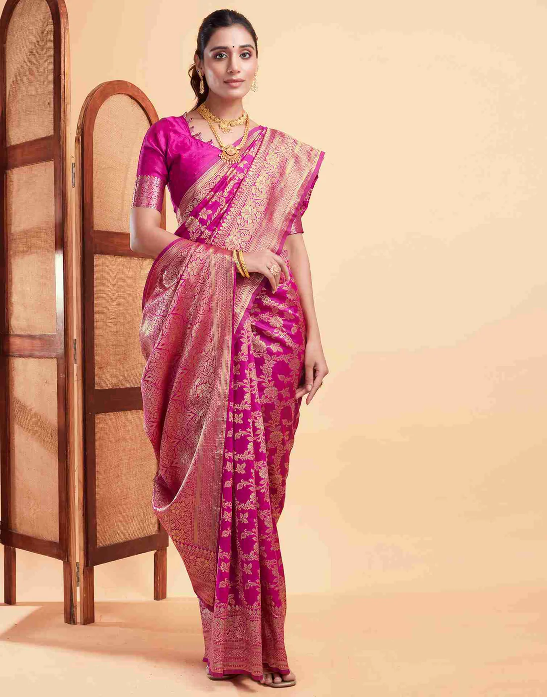 Vibrant Rani Pink Banarasi Silk Saree with Intricate Zari Weave