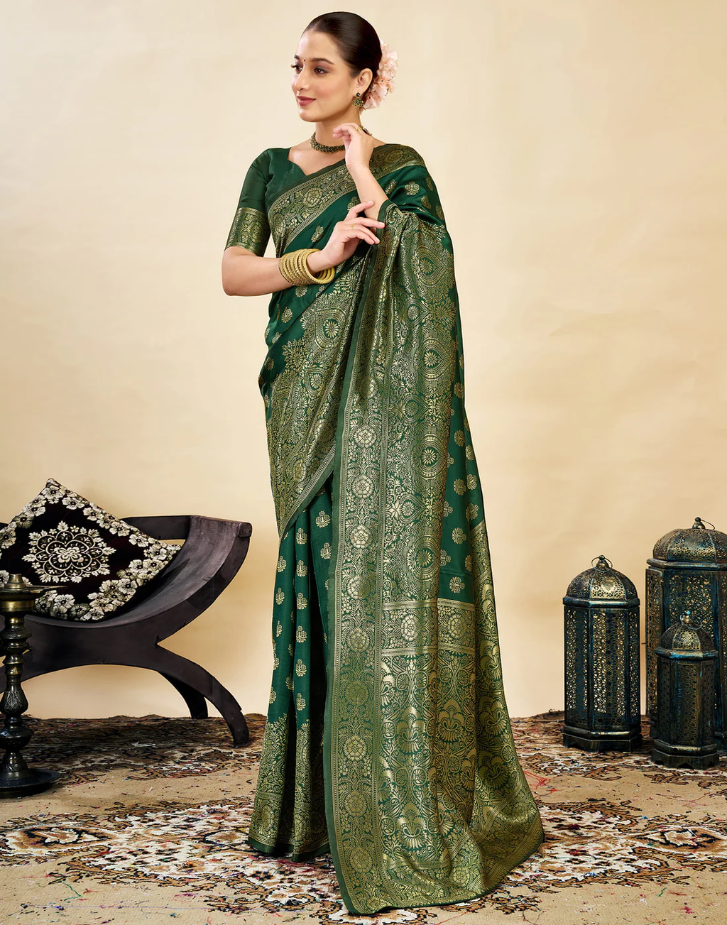 Elegant Bottle Green Banarasi Silk Saree with Luxurious Golden Zari Weaving