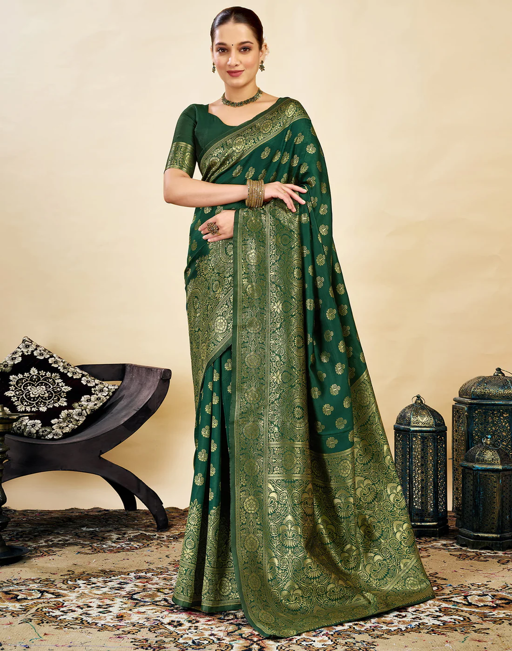 Elegant Bottle Green Banarasi Silk Saree with Luxurious Golden Zari Weaving