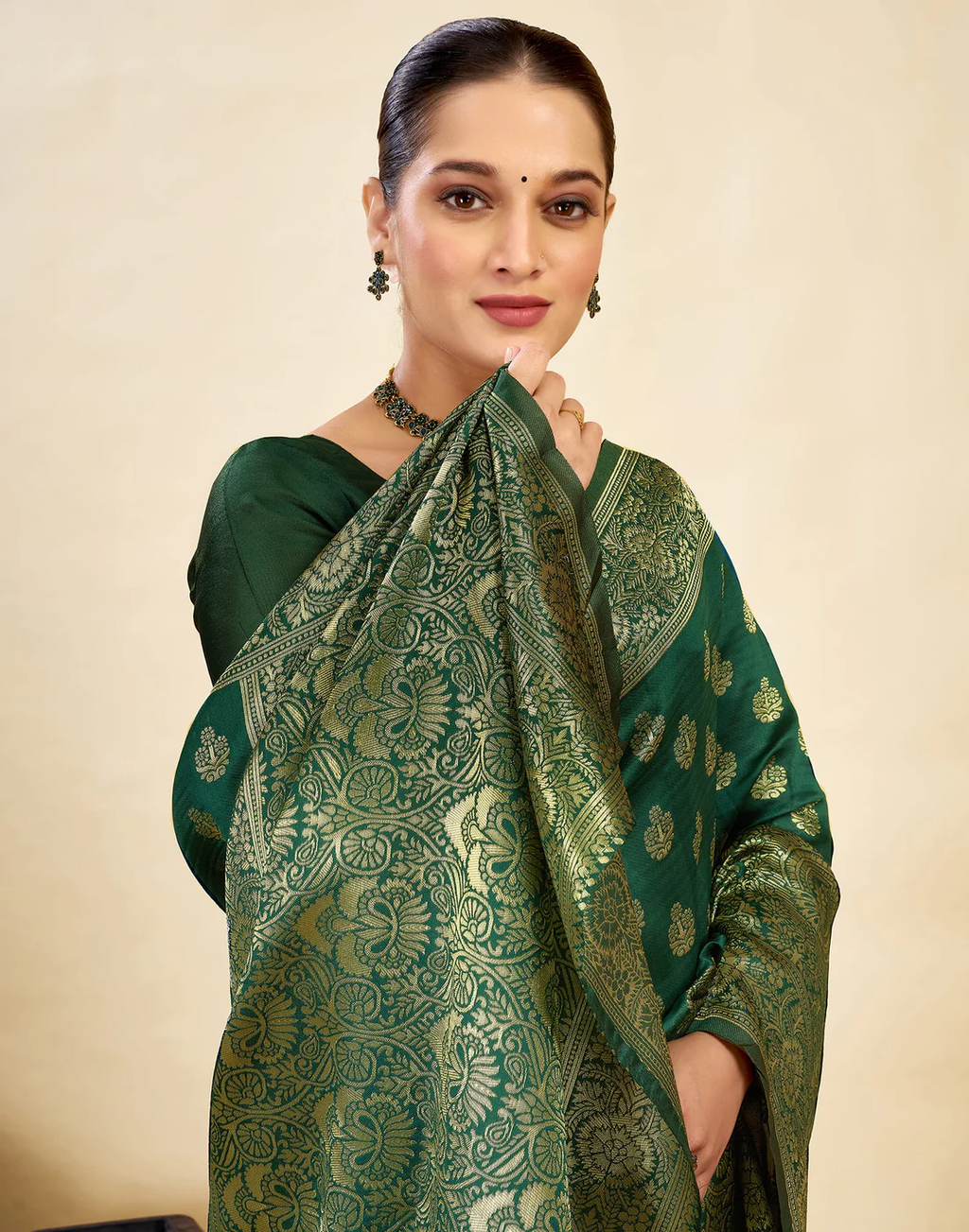 Elegant Bottle Green Banarasi Silk Saree with Luxurious Golden Zari Weaving