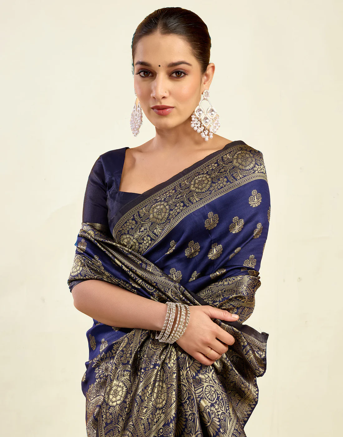 Exquisite Navy Blue Banarasi Silk Saree