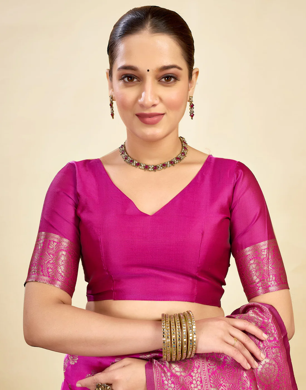 Vibrant Rani Pink Banarasi Silk Saree with Luxurious Zari Weaving