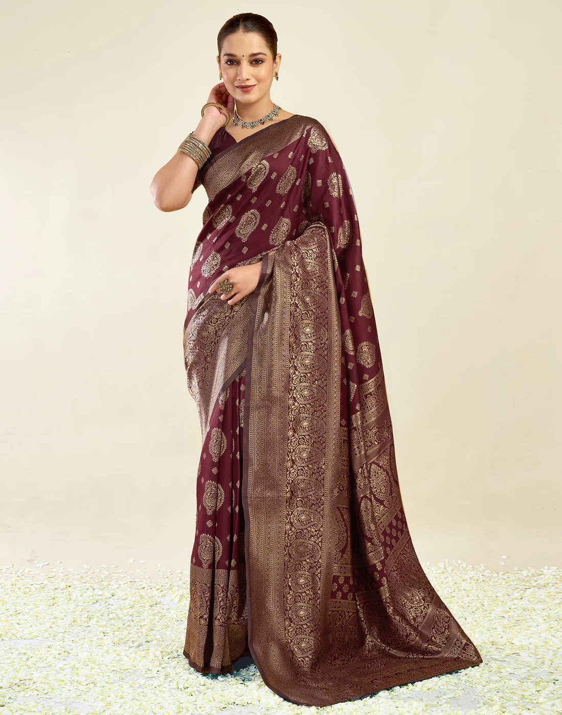 Opulent Maroon Banarasi Silk Saree with Luxurious Golden Zari Weaving