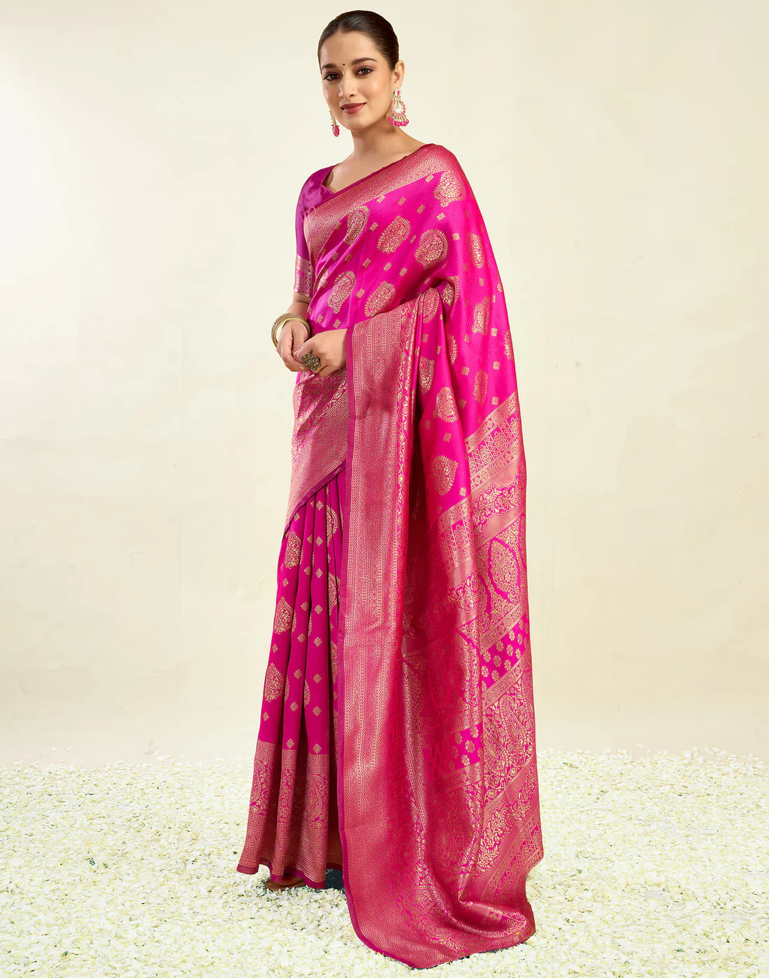Vibrant Rani Pink Banarasi Silk Saree with Luxurious Zari Weaving