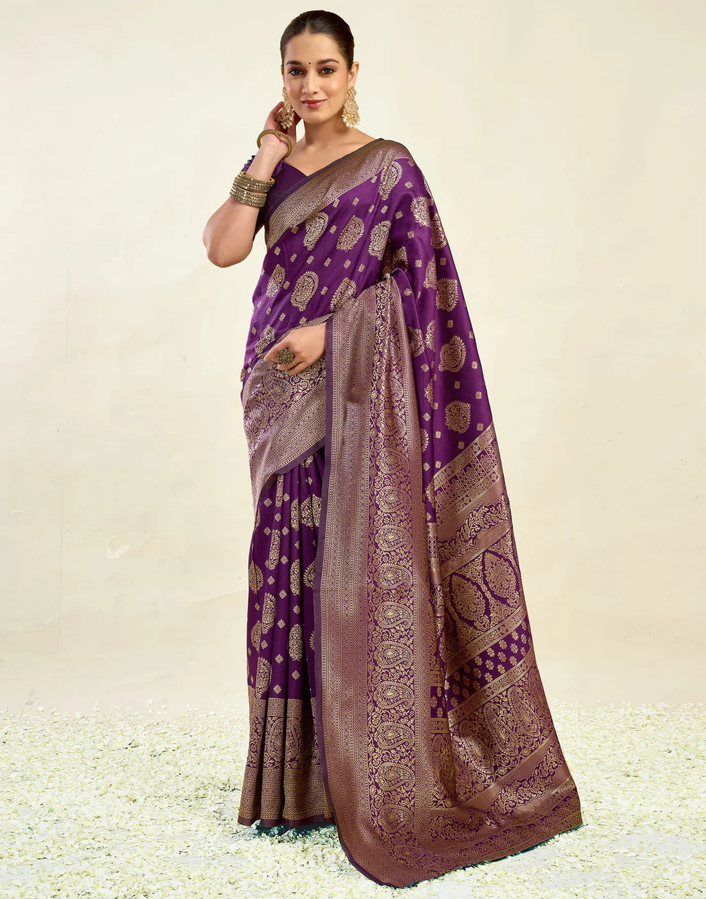 Opulent Wine Banarasi Silk Saree with Luxurious Golden Zari Weaving