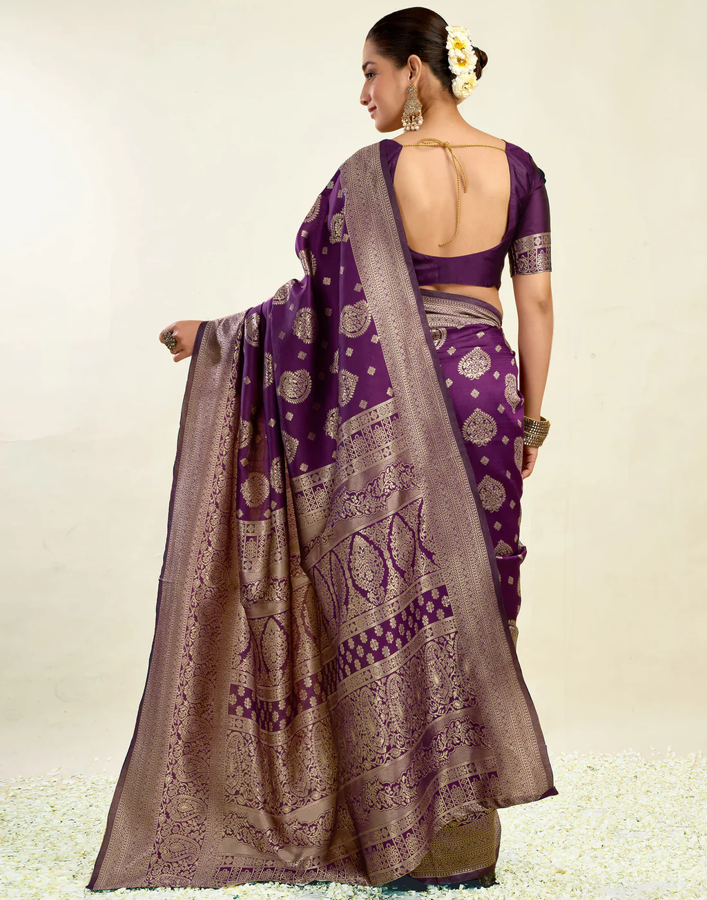 Opulent Wine Banarasi Silk Saree with Luxurious Golden Zari Weaving
