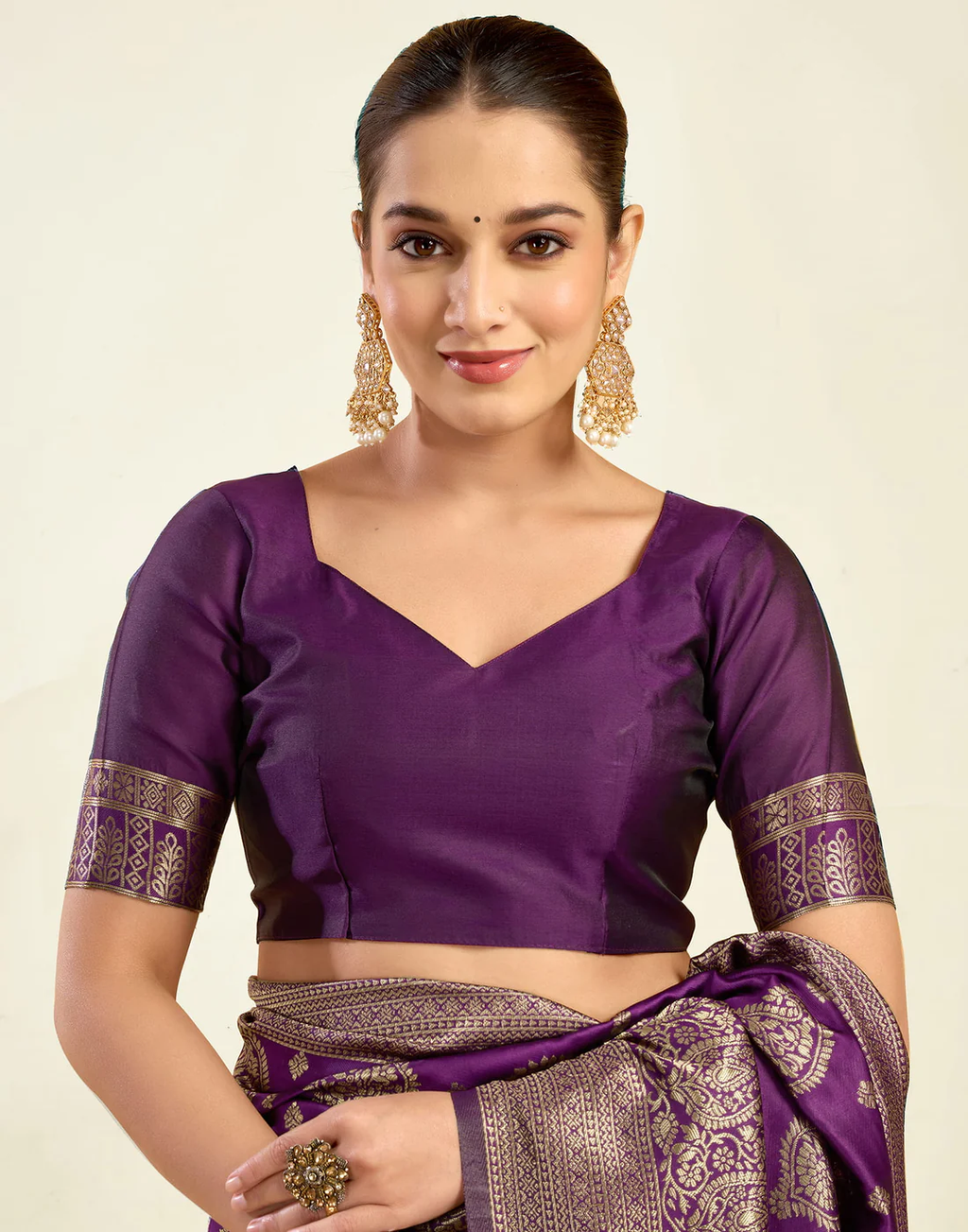 Opulent Wine Banarasi Silk Saree with Luxurious Golden Zari Weaving