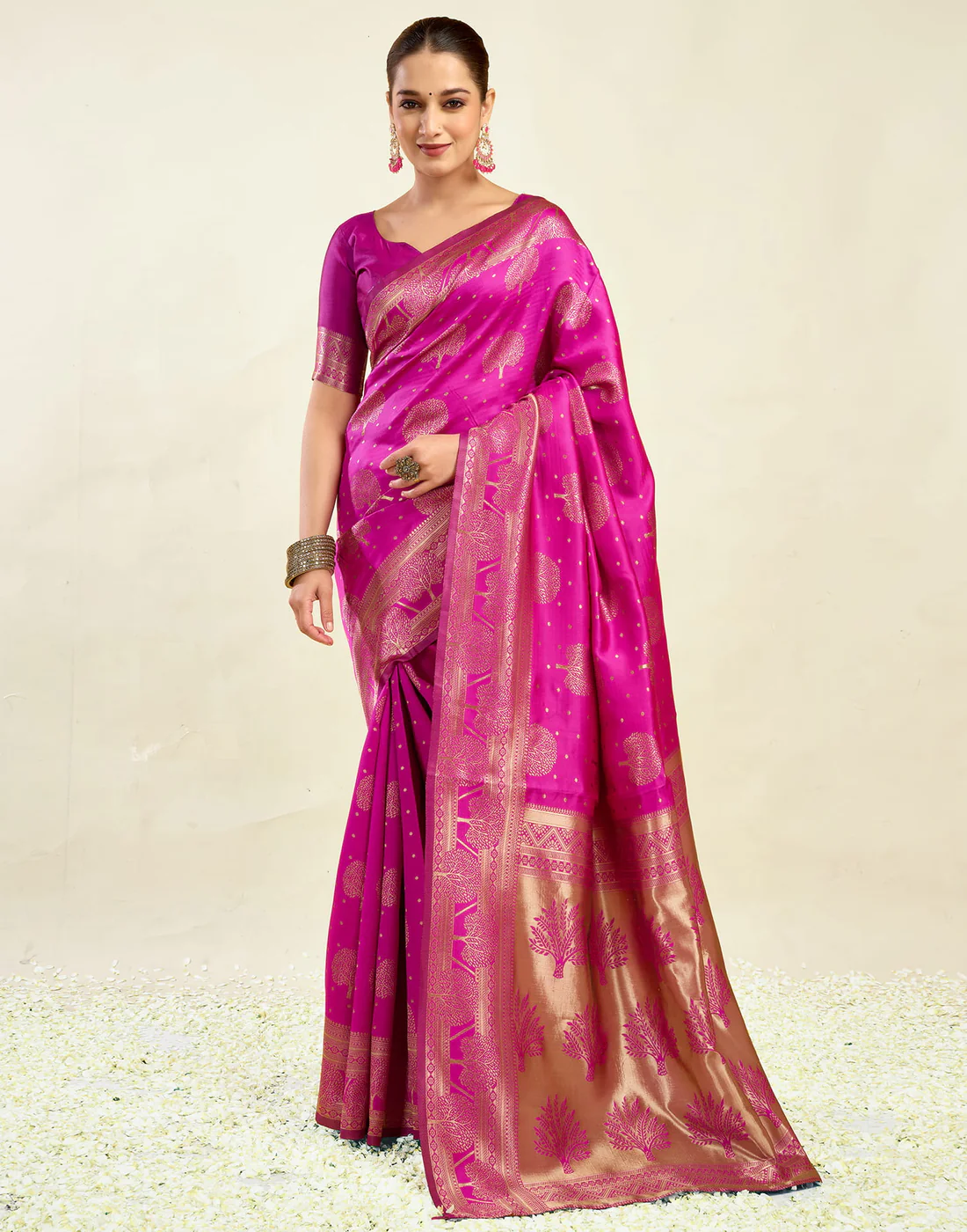 Dazzling Raspberry Pink Banarasi Silk Saree with Elegant Zari Weaving