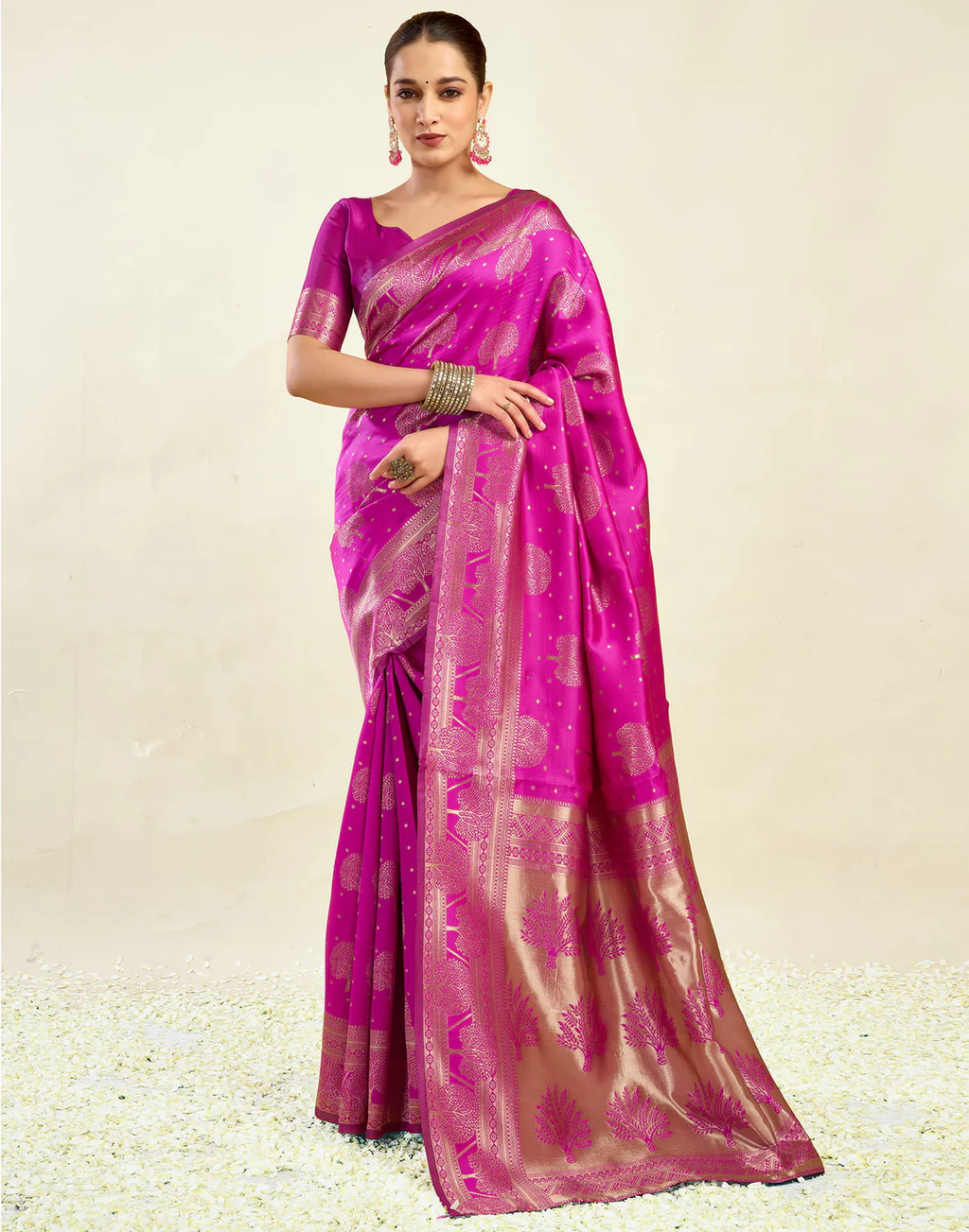 Dazzling Raspberry Pink Banarasi Silk Saree with Elegant Zari Weaving