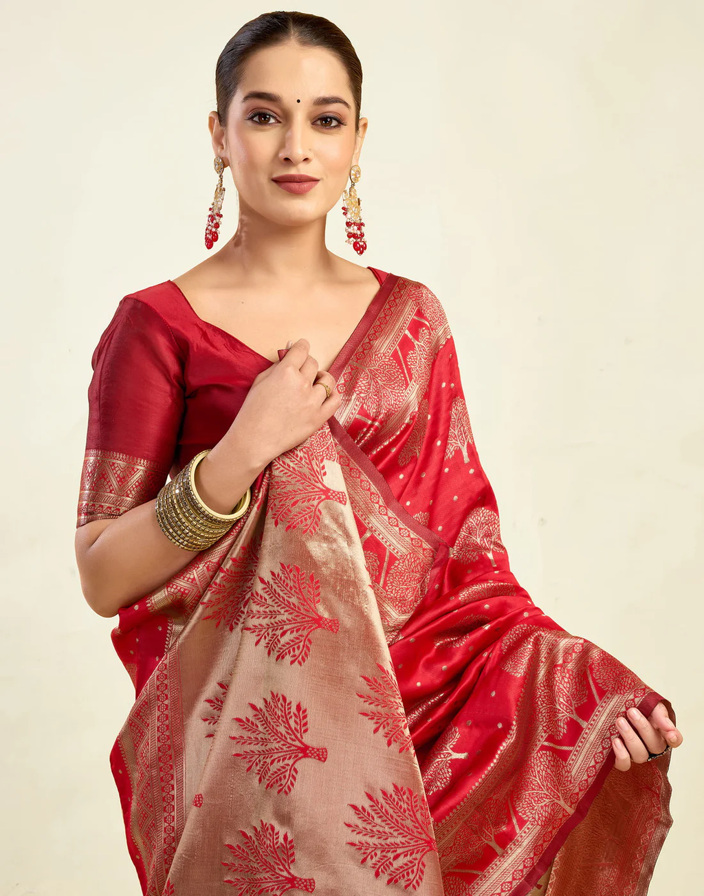 Classic Red Banarasi Silk Saree with Luxurious Golden Zari Weaving