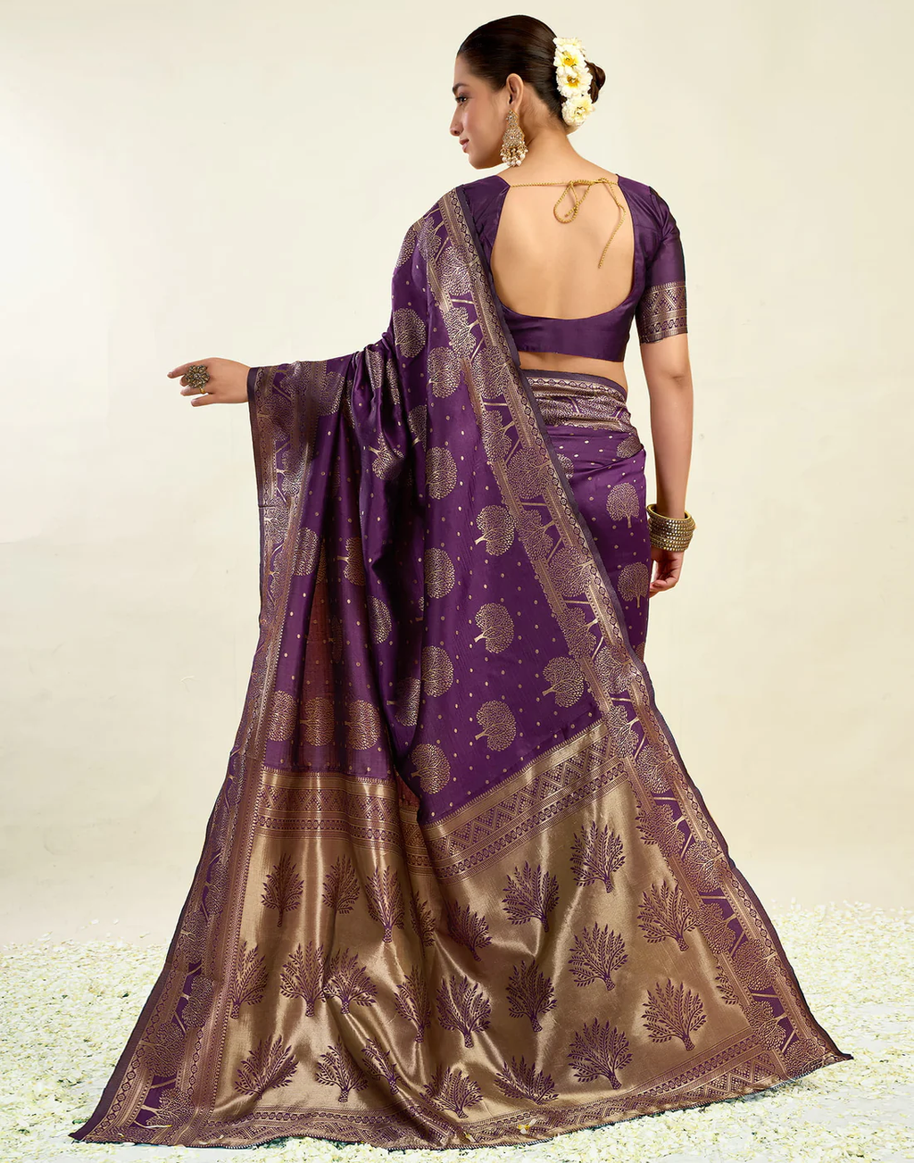 Opulent Wine Banarasi Silk Saree with Luxurious Golden Zari Weaving