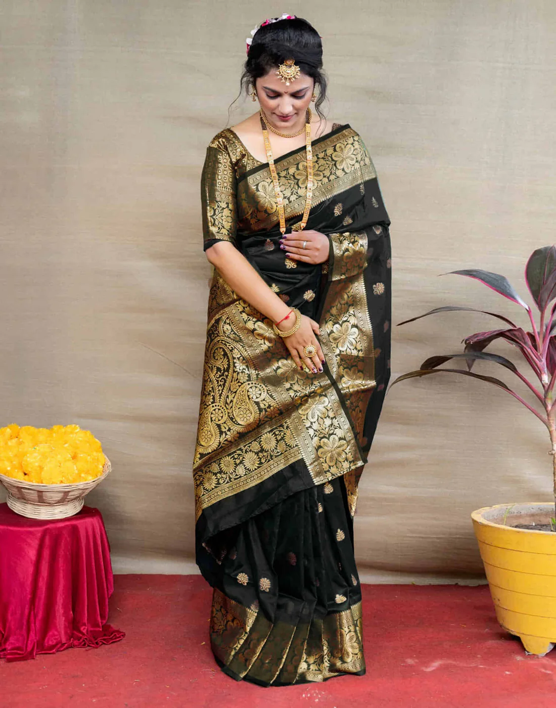 Elegant Black Banarasi Silk Saree with Grand Golden Zari Weaving
