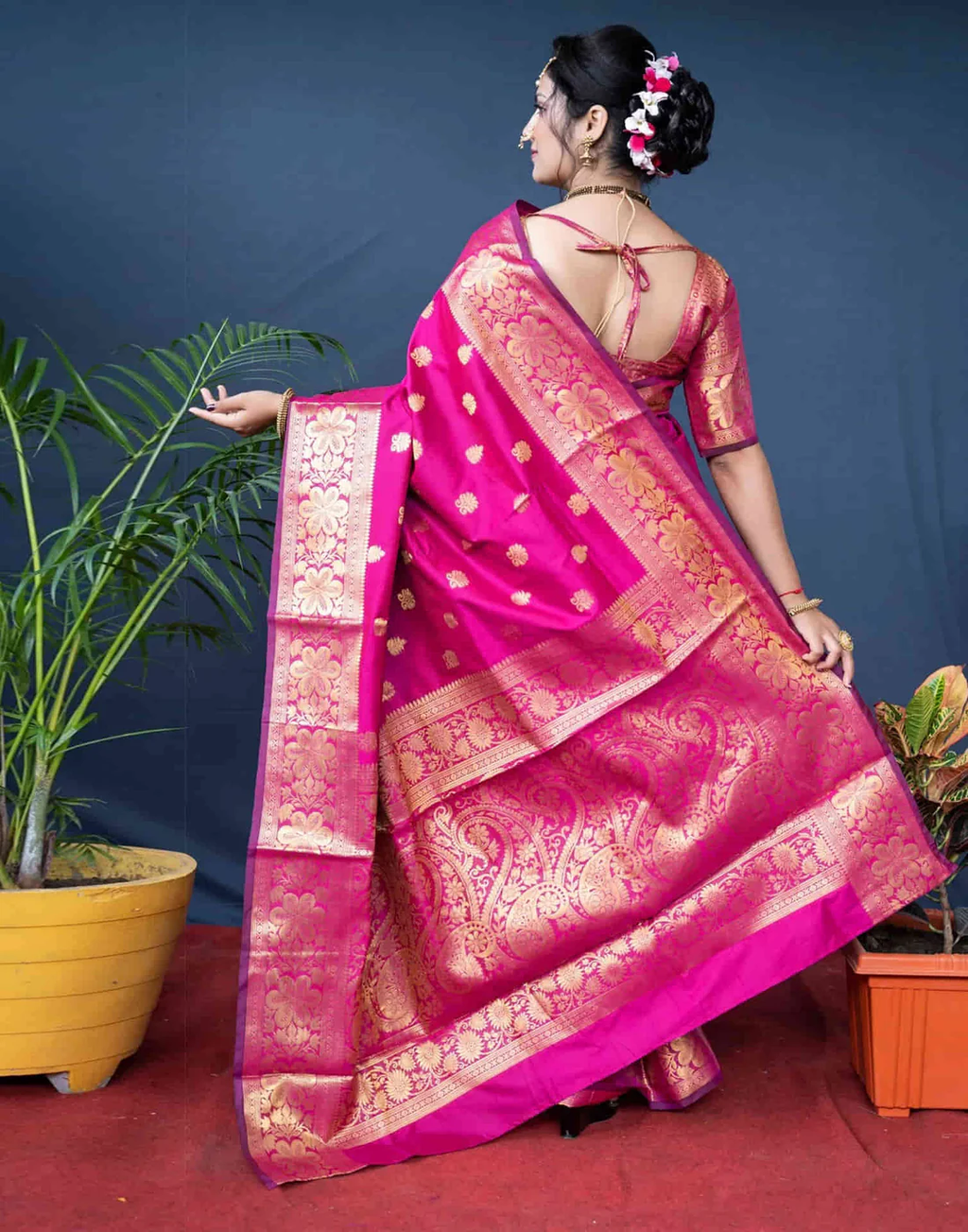 Vibrant Rani Pink Banarasi Silk Saree with Luxurious Golden Zari Weaving