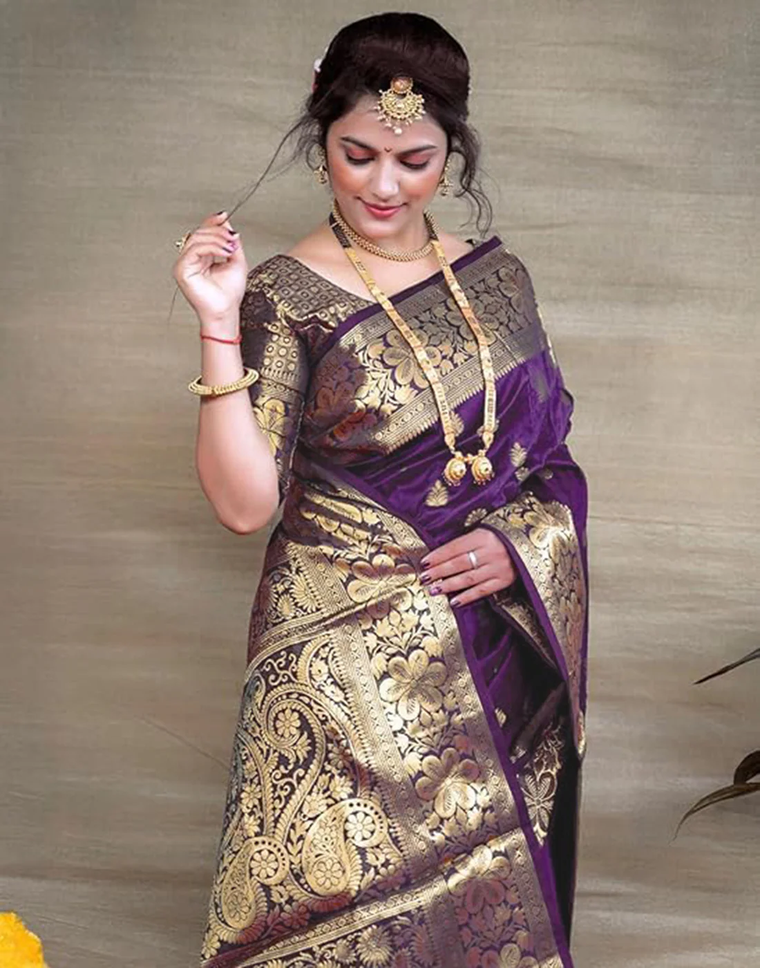 Opulent Wine Banarasi Silk Saree with Luxurious Golden Zari Weaving