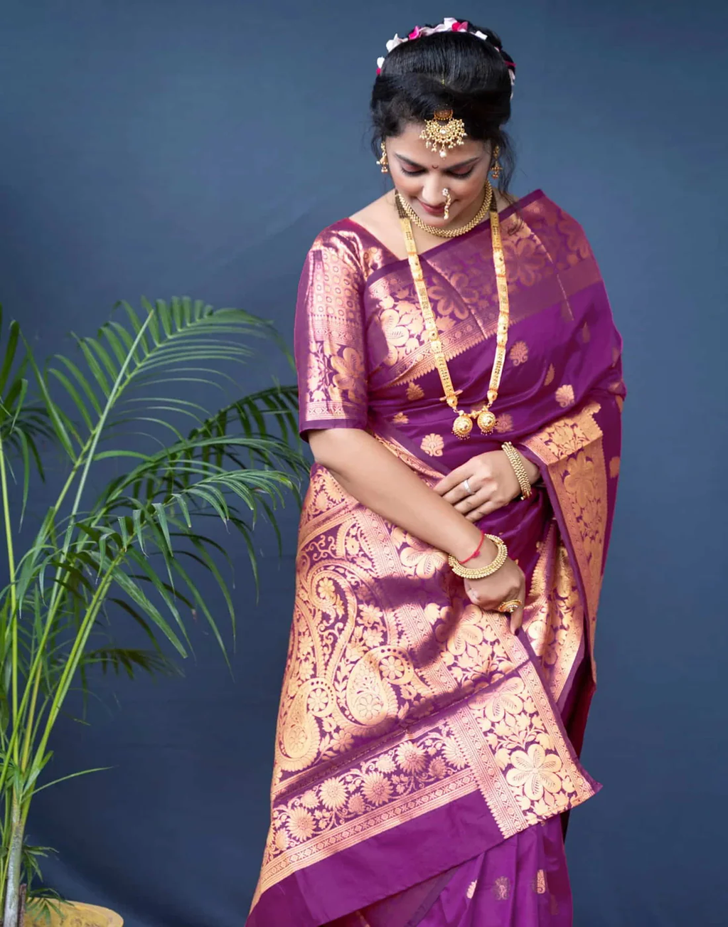 Stunning Magenta Banarasi Silk Saree with Luxurious Golden Zari Weaving