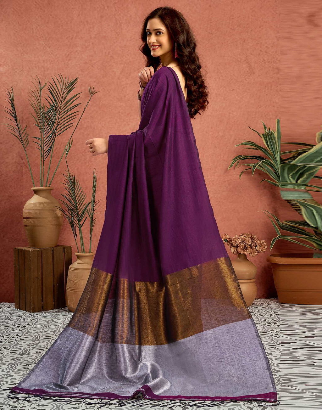 Elegant Purple Silk Saree with Dual-Tone Zari Border