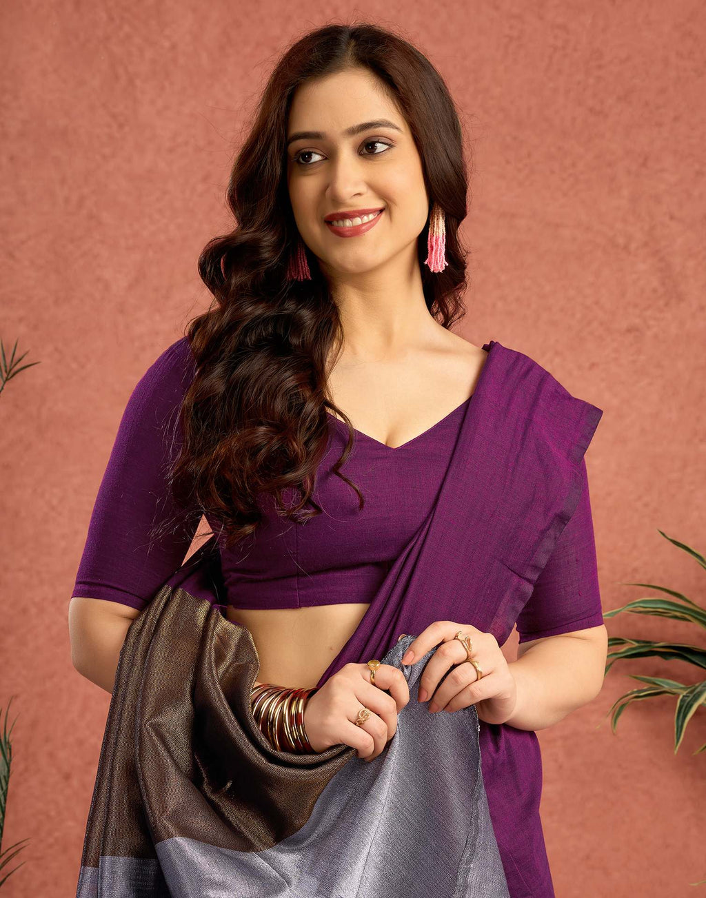 Elegant Purple Silk Saree with Dual-Tone Zari Border