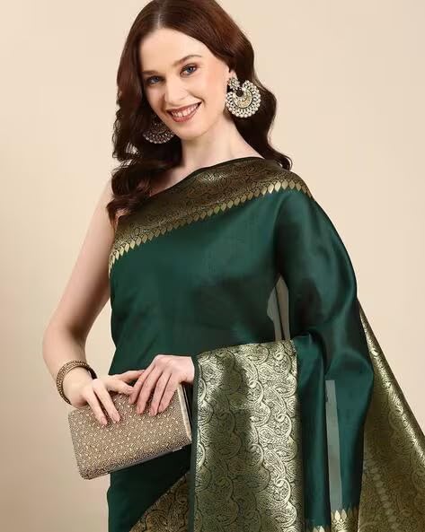 Exquisite Forest Green Banarasi Silk Saree with Antique Gold Zari Weave