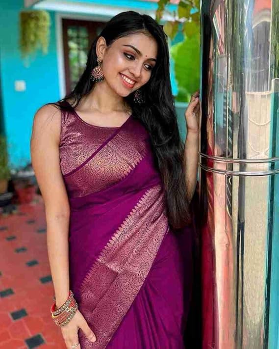 Regal Magenta Banarasi Silk Saree with Rose Gold Zari Weave