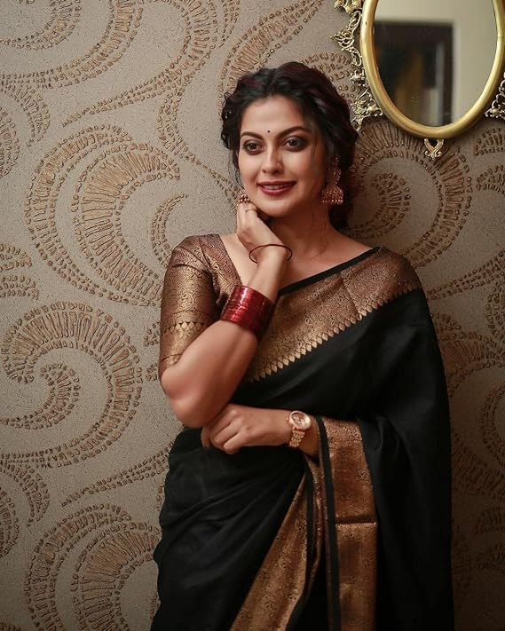 Timeless Black Kanjivaram Silk Saree with Antique Gold Zari Weave