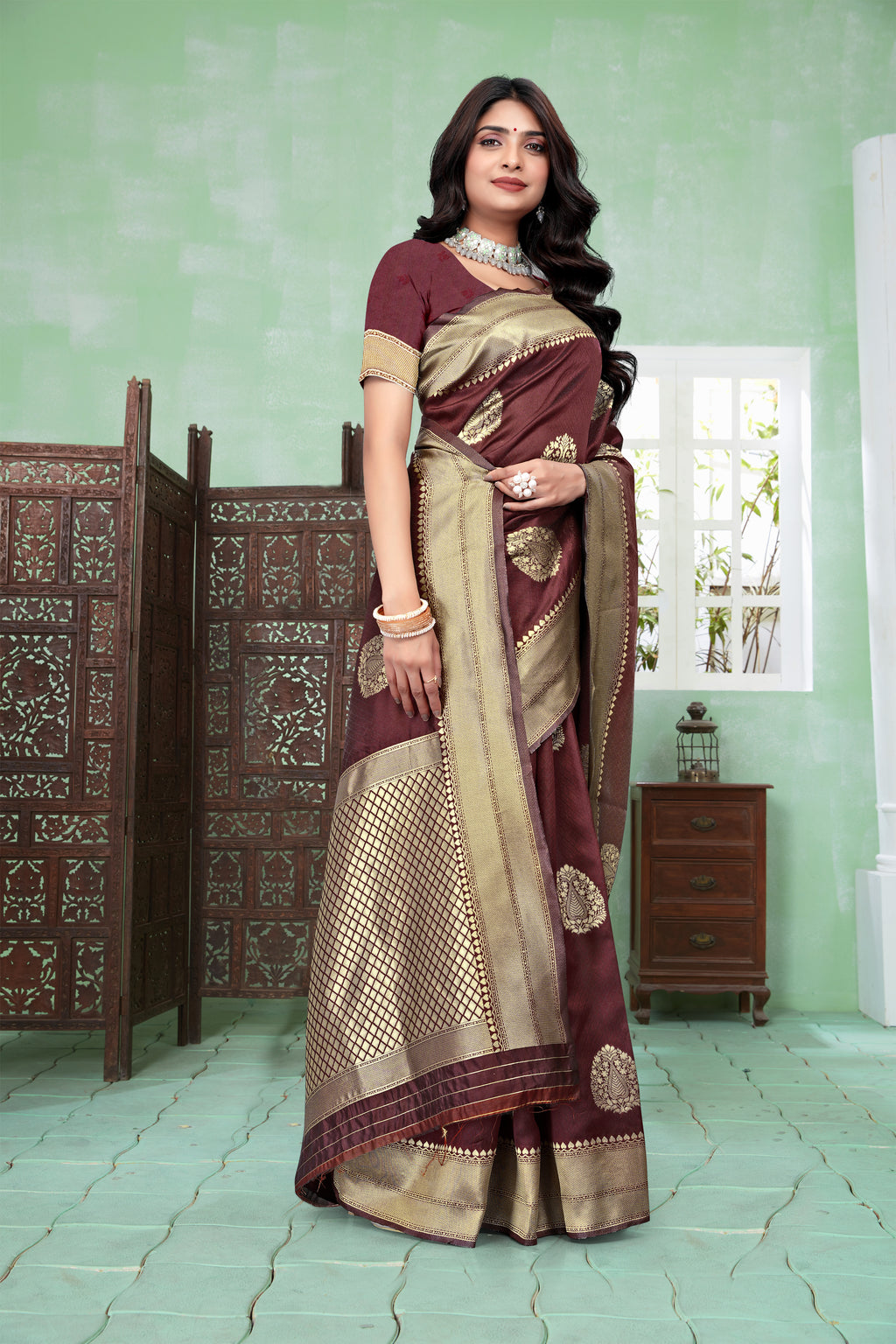 Elegant Maroon Banarasi Silk Saree with Rich Golden Zari Weaving